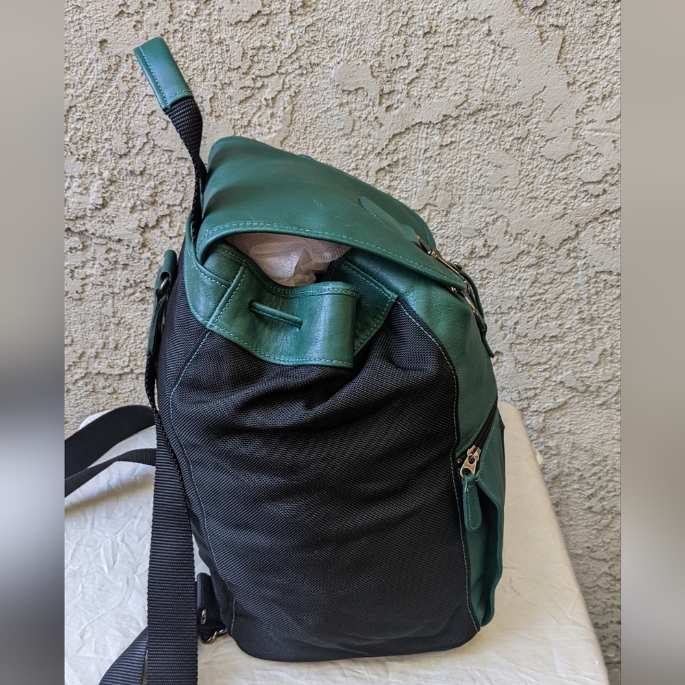 RARE Coach Drawstring Backpack - Picture 11 of 12